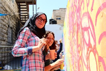 Jerusalem: project with Arab and Jewish girls